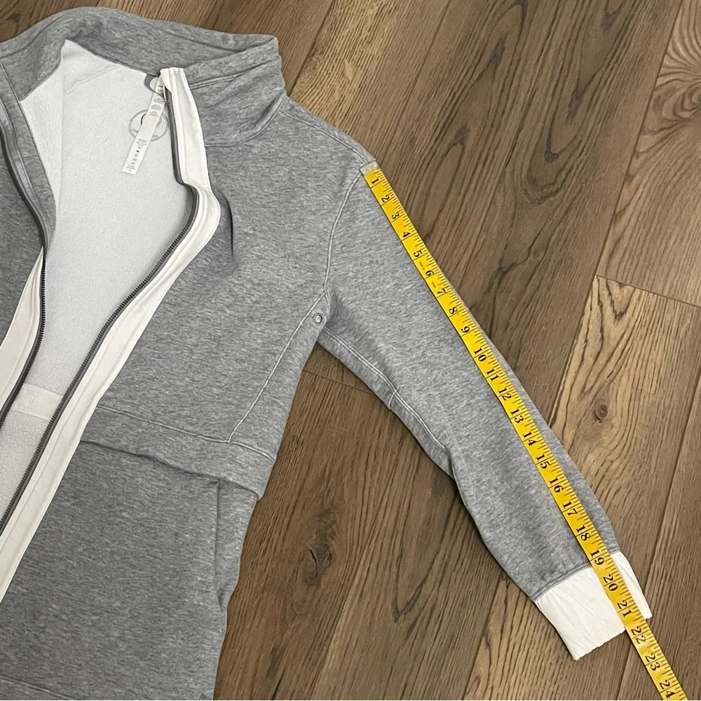 Lululemon Light As Warmth Jacket Heathered‎ Grey Yoga *Broken Zipper*